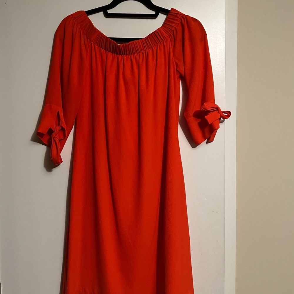 Vince Camuto Beautiful matte orange off the shoulder dress pre loved